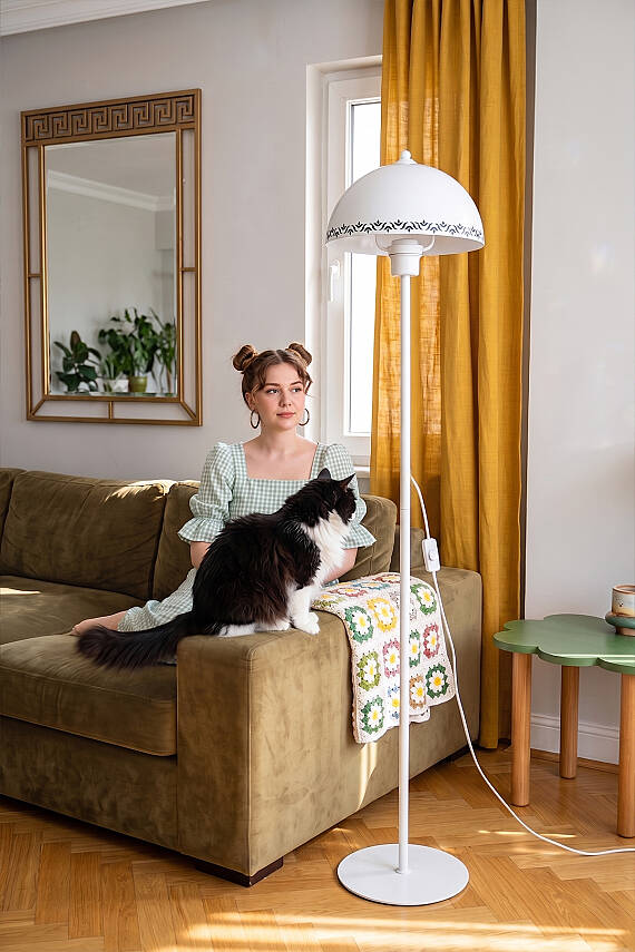 Luna White Floor Lamp - Tulip Pattern - 4